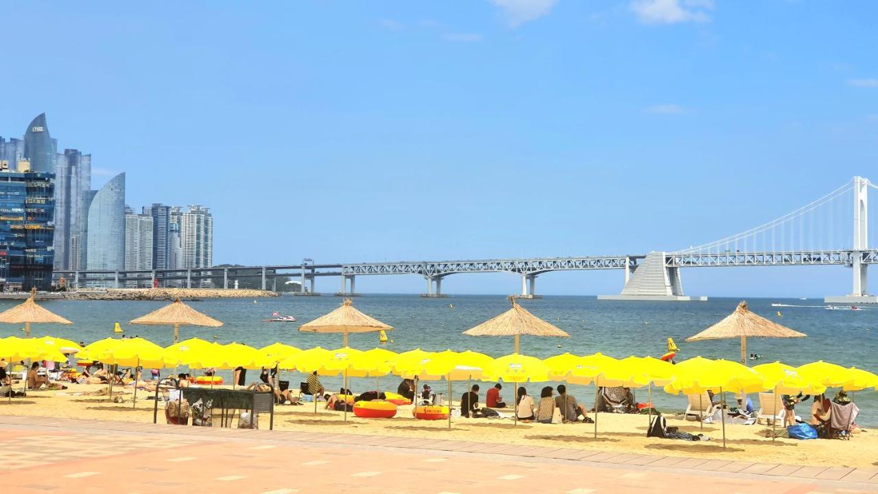 Holiday Apt Gwangan Beach Busan Exterior foto